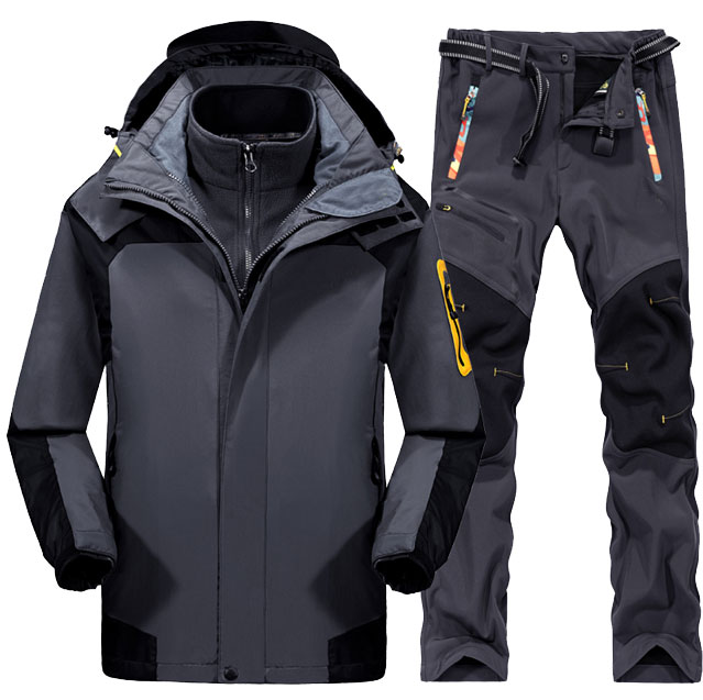 Outdoor clothing ，outing costume，mountaineering suit，climbing wear